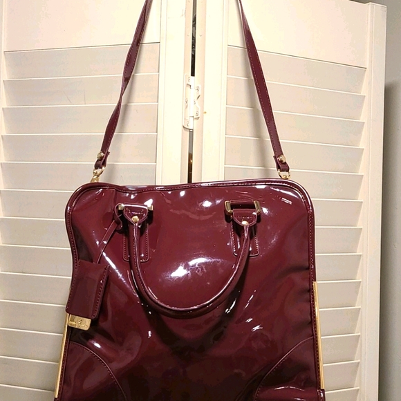 Plum and gold patten leather purse by Ivanka Trump - Picture 6 of 9